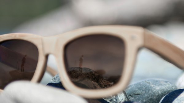 Quels conseils pour choisir des lunettes de vue adaptées à une tenue décontractée?