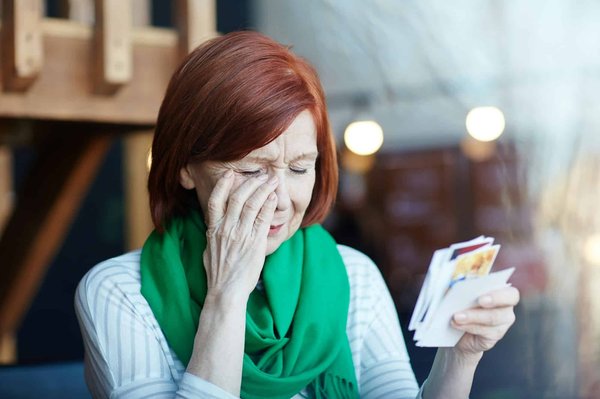 Comment combiner des éléments de mode vintage des années 80 dans une garde-robe moderne?